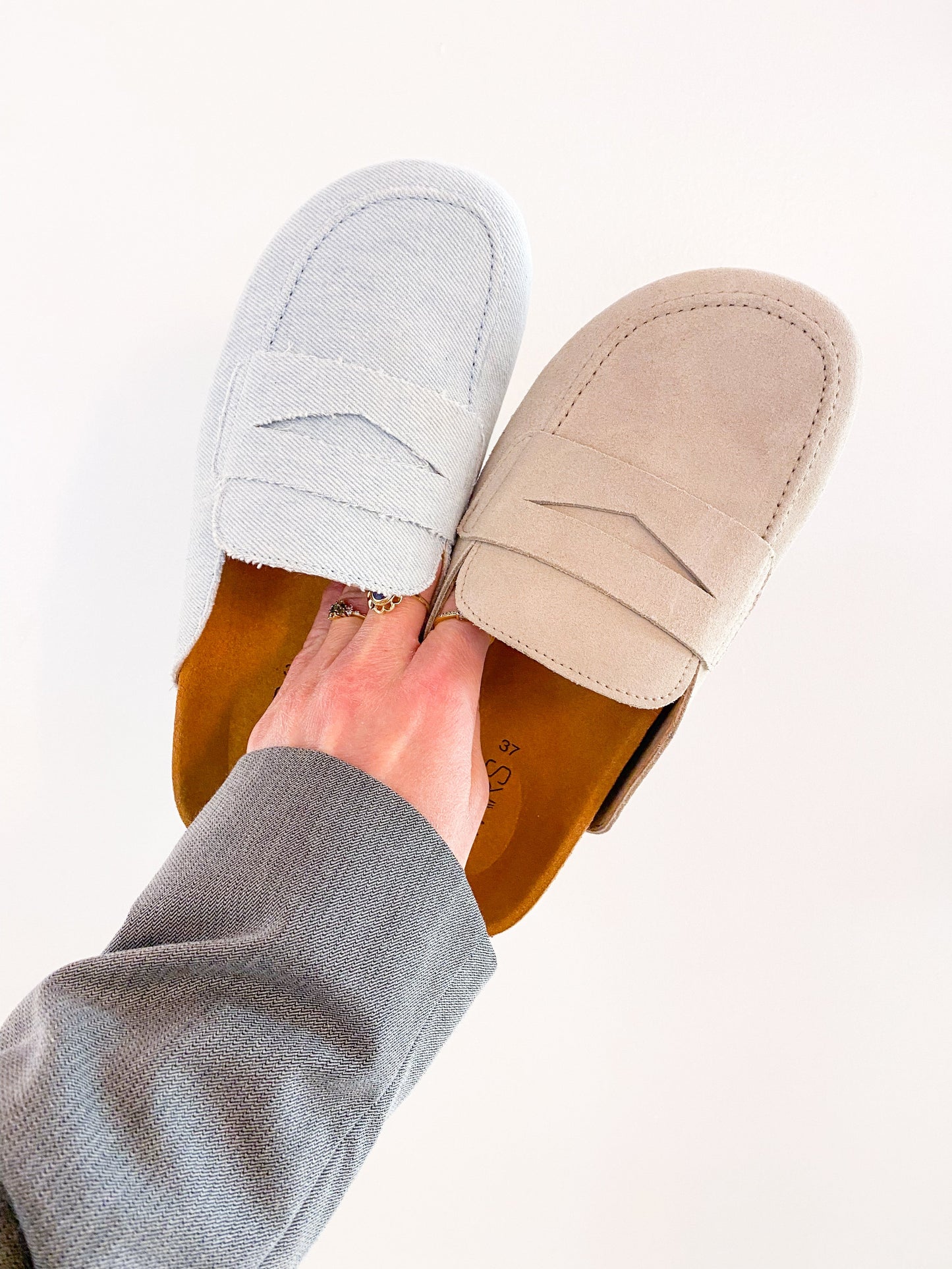SANTA suede - Instappers | Sand