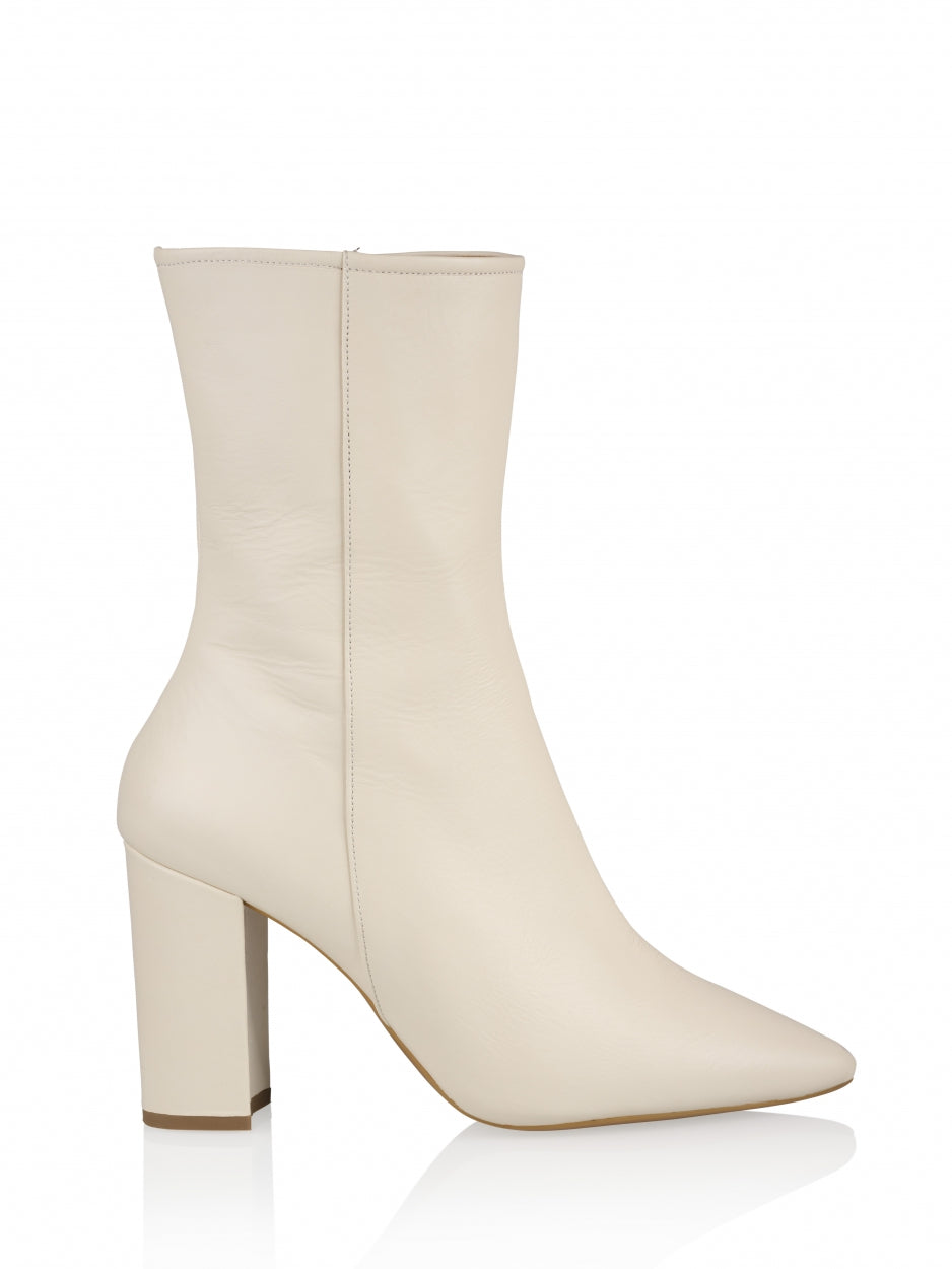 TRANI leer - Enkellaarsjes | Off white