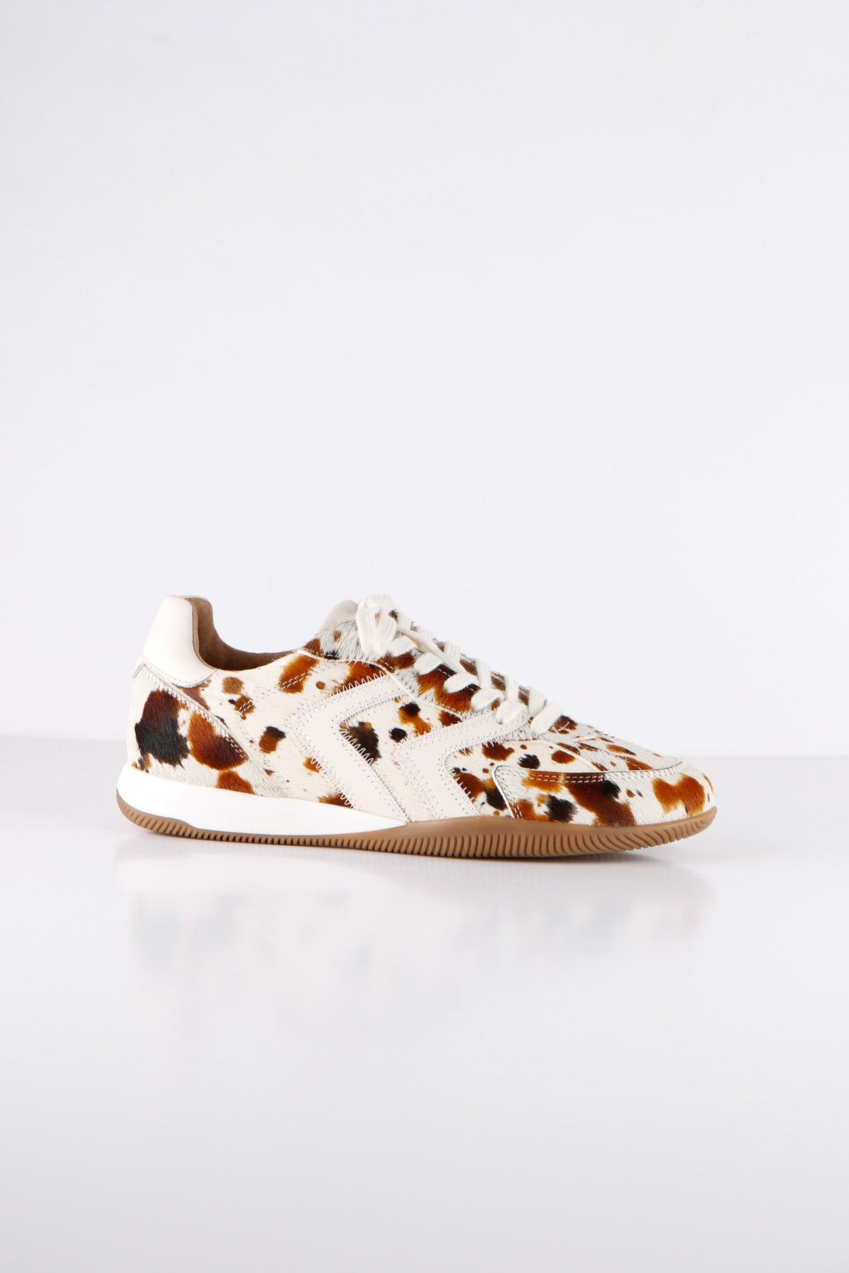 HIKI cow hair on - Sneakers | Off white / Brown