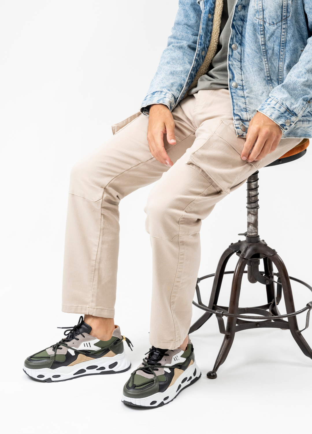 SATURNUS MEN - Sneakers | Army / Black