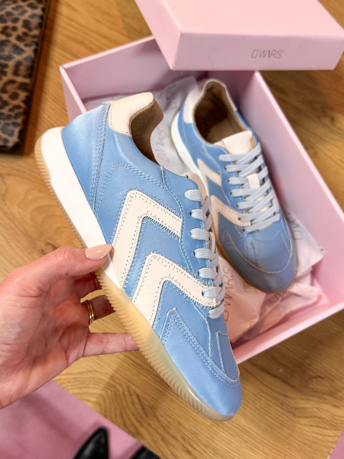 HIKI satin - Sneakers | Lt. Blue / Off White