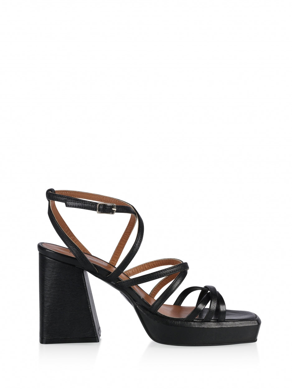 TUMBA leer - Hakken | Black